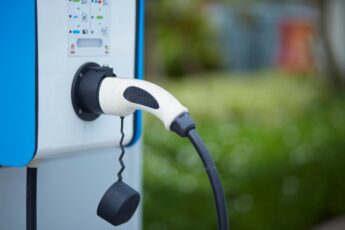 ADB and Ayala Partner to Expand Electric Vehicle Infrastructure in the Philippines